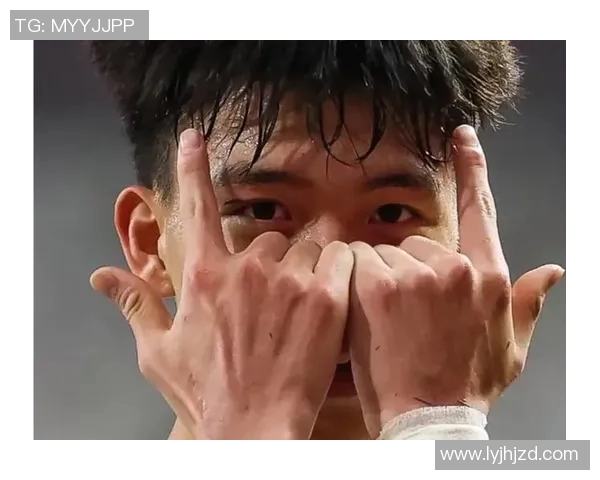 中国足球球星高清大图集展现顶尖球员风采与精彩瞬间